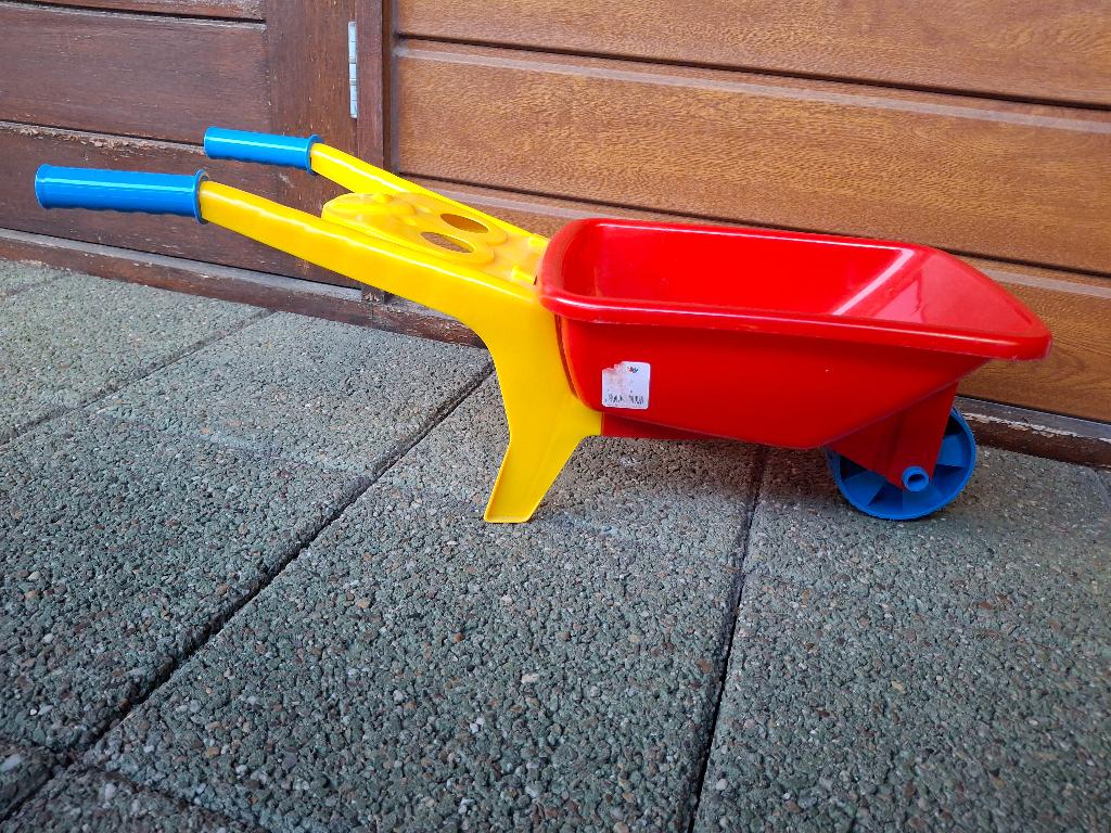 Kruiwagen peuter kleuter vrijwel ongebruikt Made in Denmark, Ophalen of Verzenden, Zo goed als nieuw, Duwvoertuig