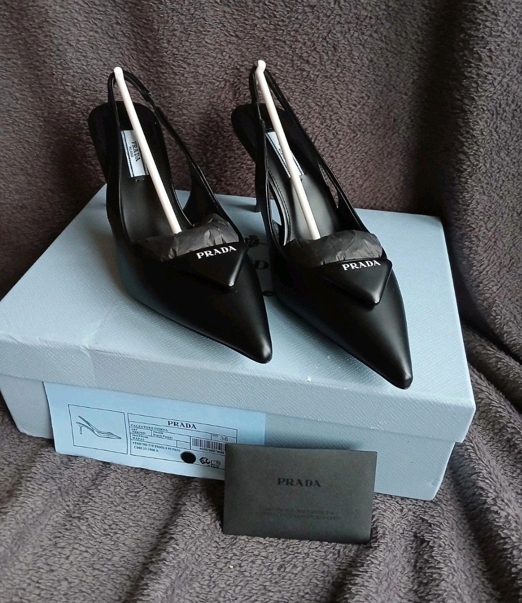 Gloednieuw Prada Hakken! (Pumps), Ophalen of Verzenden, Nieuw, Zwart