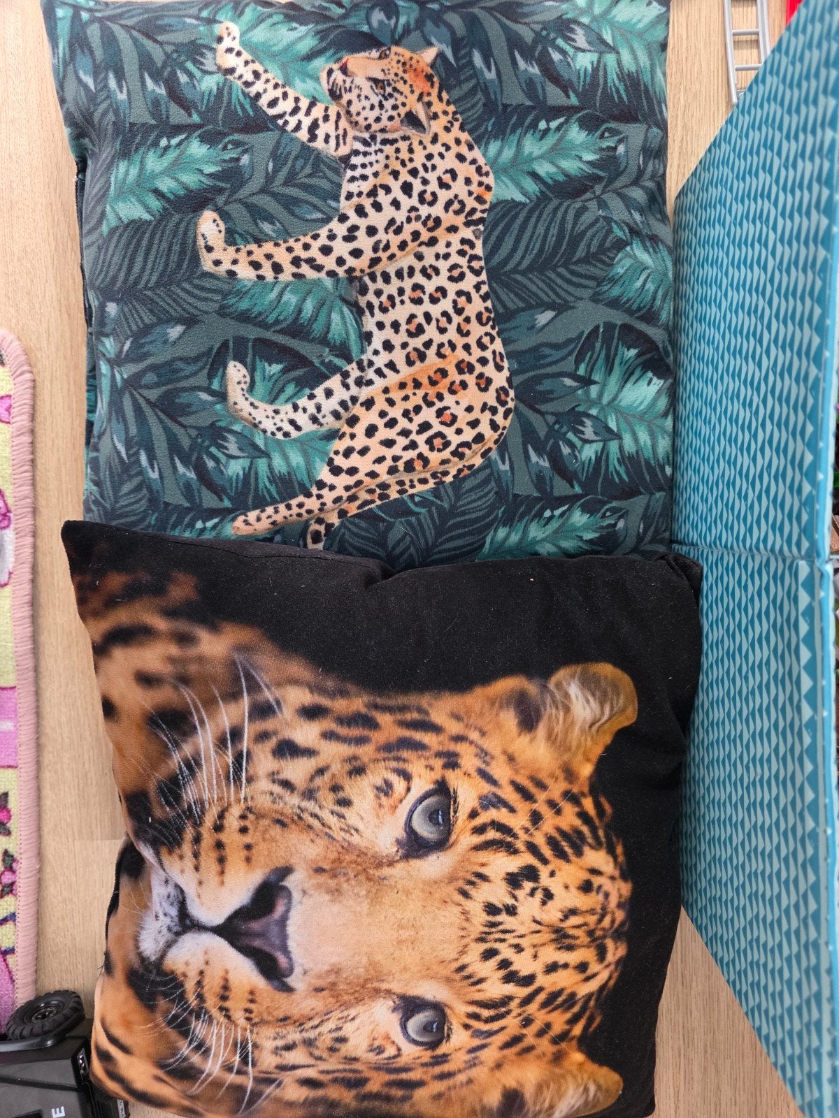 Set van 2 sierkussens met luipaardprint, Huis en Inrichting, Overige merken, Gebruikt, Meerkleurig, Met print