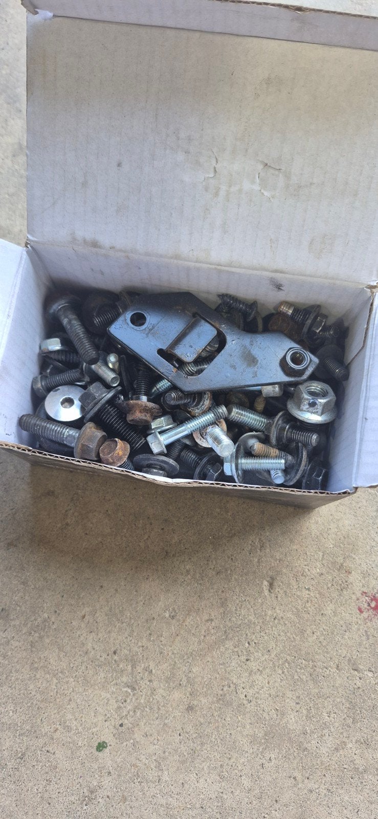 alle bouten/moeren van een yamaha neos 4t, Fietsen en Brommers, Ophalen of Verzenden, Nieuw, Frame, Yamaha
