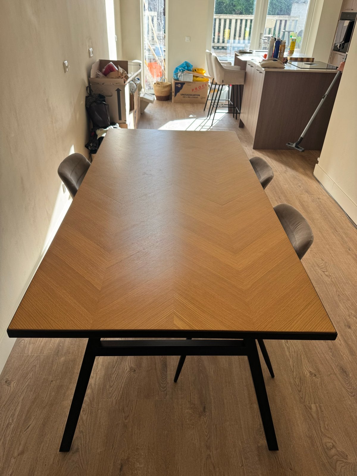 Zuiver Seth Eettafel - Eikenfineer & Zwart Staal, Ophalen, 200 cm of meer, 50 tot 100 cm, Zo goed als nieuw