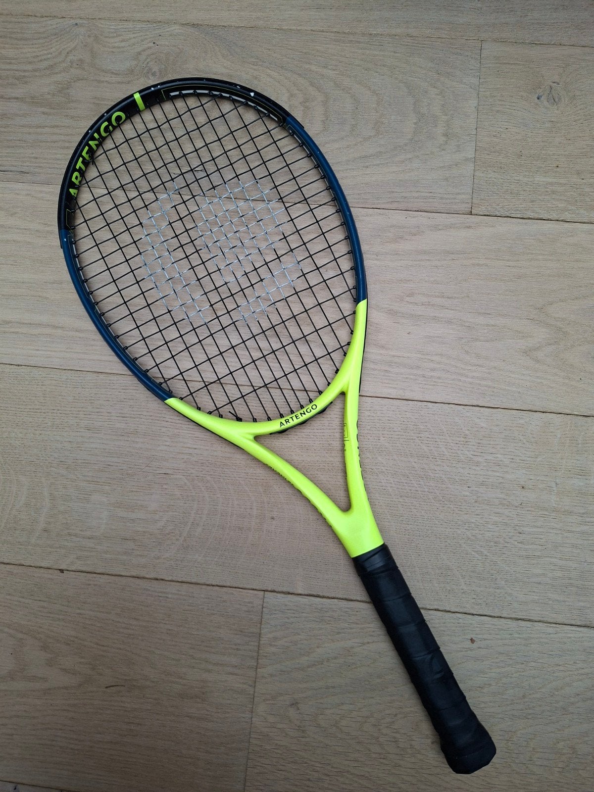 Decathlon Artengo TR530 Junior Tennisracket 26 inch, Sport en Fitness, Tennis, Ophalen of Verzenden, Gebruikt, Racket, Overige merken