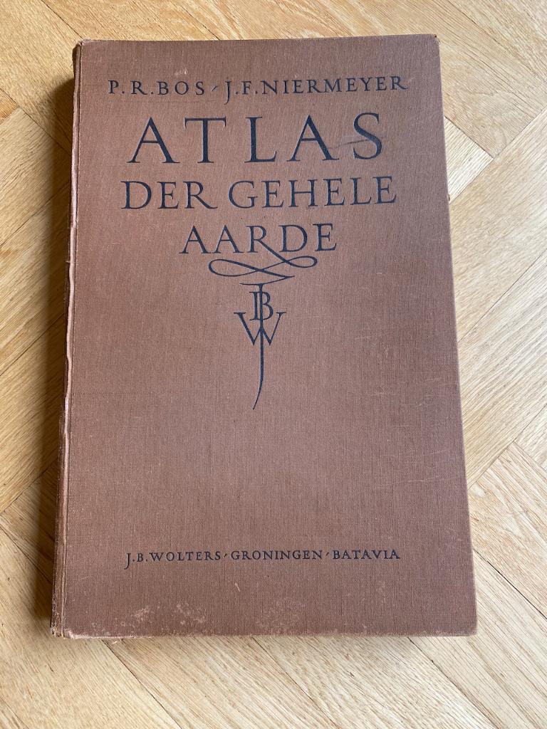2 Oude atlassen, 10 euro per stuk, Ophalen of Verzenden, 20e eeuw of later, Gelezen, Overige gebieden