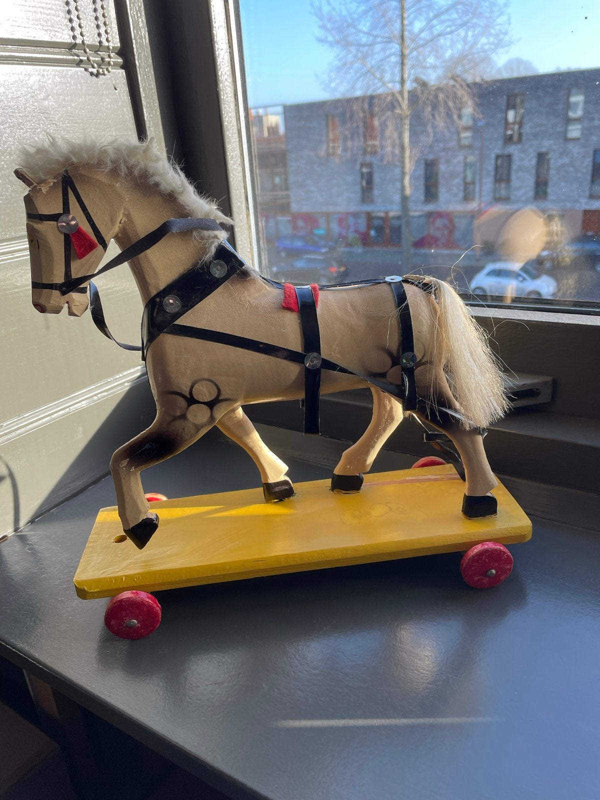 Zeer oud houten paard op trekplankje, Antiek en Kunst, Ophalen of Verzenden