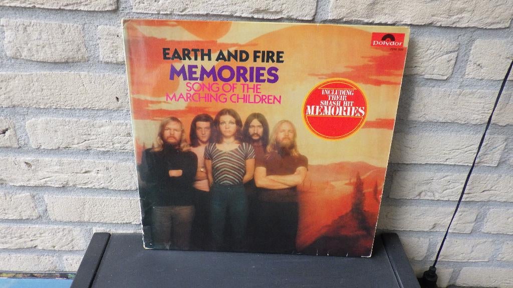 LP Earth en fire Memories, Cd's en Dvd's, Vinyl | Rock, Ophalen of Verzenden, Gebruikt, 12 inch, Poprock