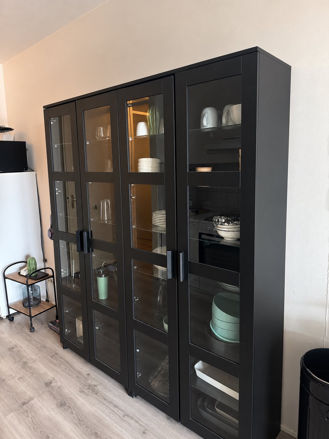 2 grote IKEA kasten met glazen deuren, Ophalen, Gebruikt