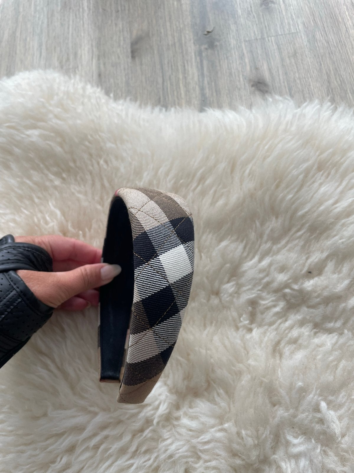 Burberry stijl haarband - Zo goed als nieuw, Kleding | Dames, Overige Dameskleding, Verzenden, Zo goed als nieuw