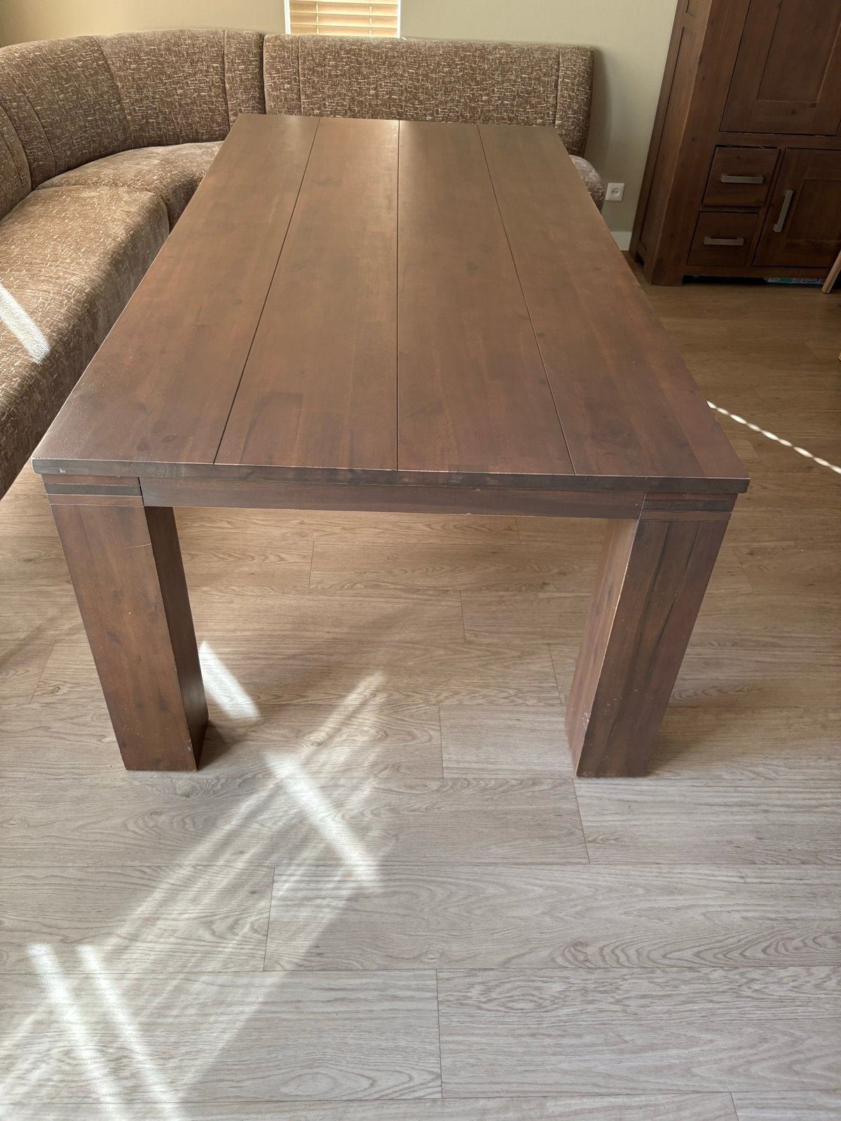 Gratis af te halen: Eettafel 220x110 cm - Robuust en Ruim, Huis en Inrichting, Ophalen, Gebruikt, 100 tot 150 cm, 200 cm of meer