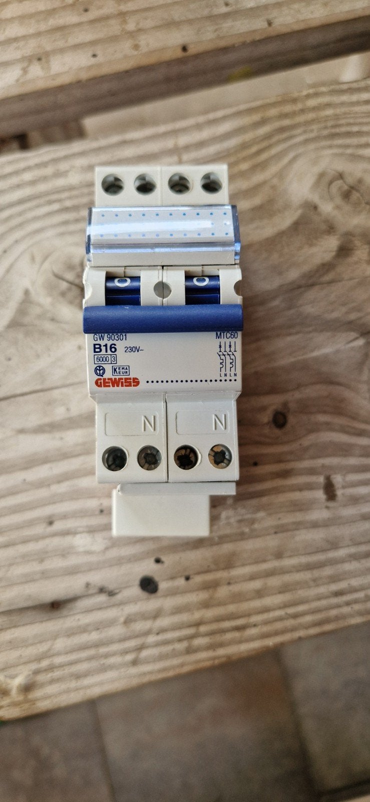 Gewiss GW 90301 B16 230V Automatische Zekering, Ophalen of Verzenden, Gebruikt, Schakelaar