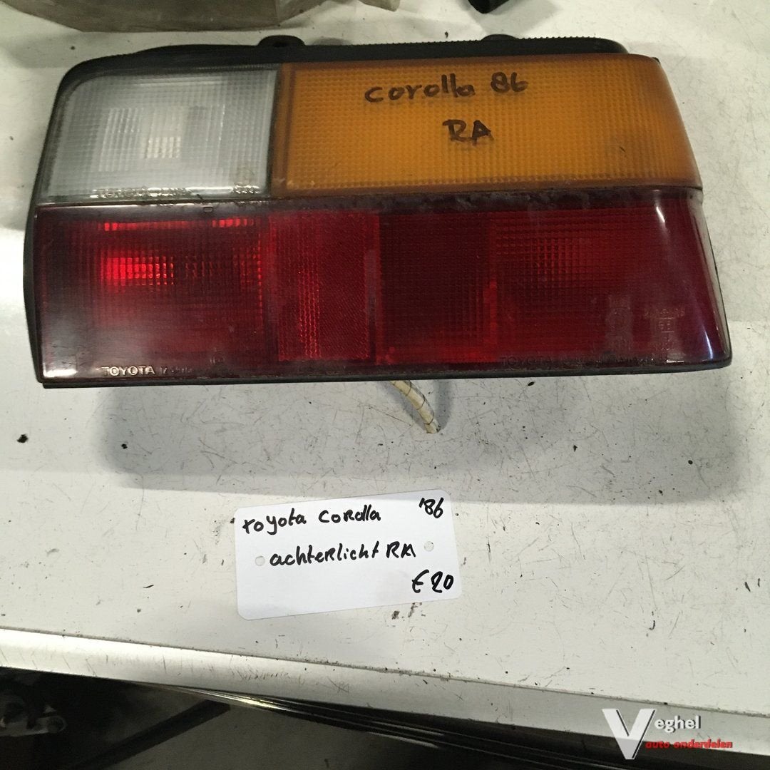 Toyota Carolla 1986 Achterlicht Linksachter of Rechtsachter, Gebruikt, -, -, Ophalen of Verzenden