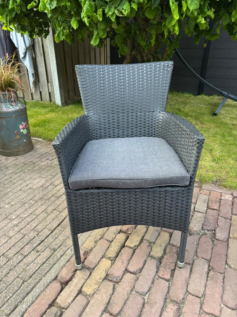 Tuinstoel met kussen, Ophalen, Zo goed als nieuw, Kunststof