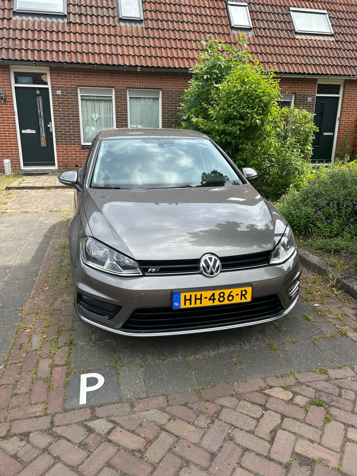 Volkswagen Golf 7 1.2 TSI 81KW 5D 2015 Grijs , 2x R-line, Voorwielaandrijving, 4 cilinders, 610 kg, 49 €/maand