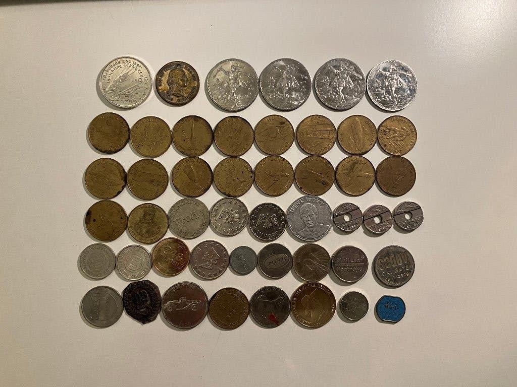 48 diverse penningen, zie foto, Ophalen of Verzenden, Overige materialen, Nederland