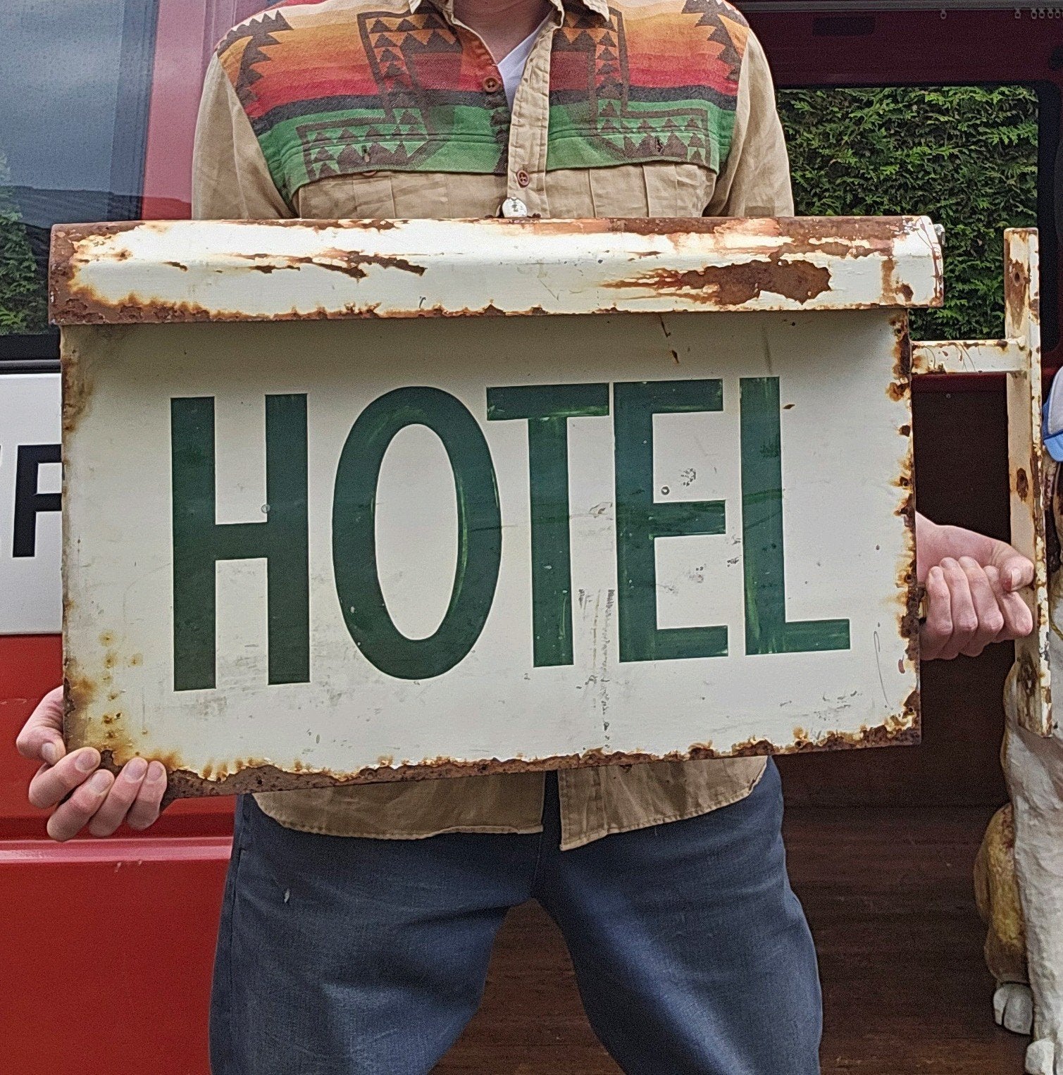 Antiek metalen hotel reclamebord uithangbord, Ophalen, Gebruikt