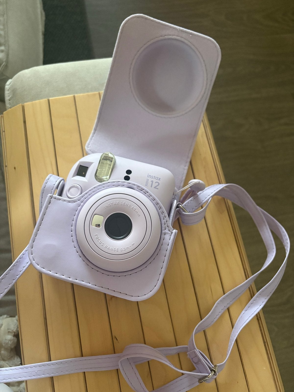 Instax Mini 12 Instant Camera met Hoesje - Lila, Ingebouwde flitser, Instant camera, Ophalen of Verzenden, Zo goed als nieuw