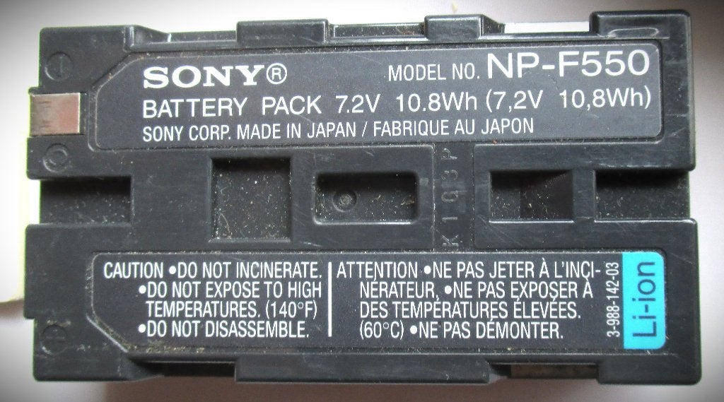 Foto 10 van Sony Mavica Digital MVC-FD71~Vintage Camera jrn 90 + Oplader