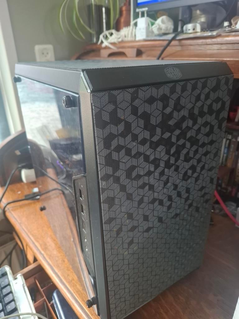 Game pc met een i5 7400 16gb ddr4 en een rx580, Computers en Software, Desktop Pc's, Ophalen, Zo goed als nieuw, Gaming, Met videokaart