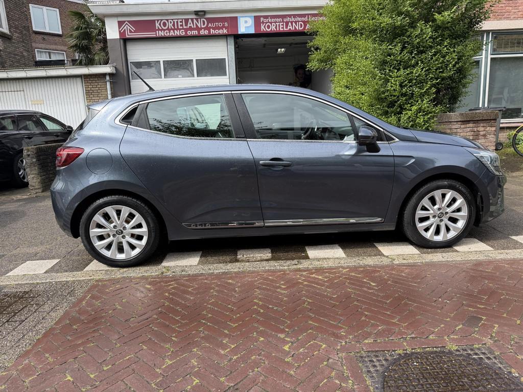 Renault Clio 1.6 E-Tech Hybrid 140 Intens, Gebruikt, 4 cilinders, Met garantie (alle), Origineel Nederlands