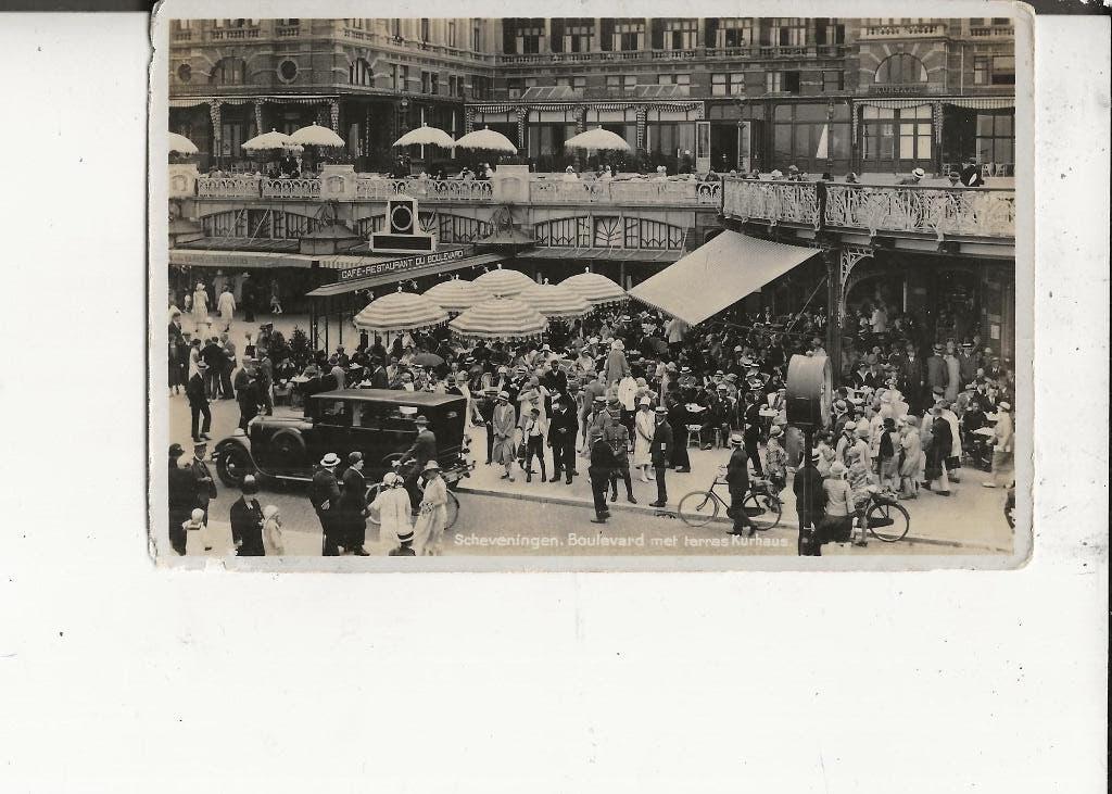 Scheveningen Boulevard met Terras Kurhaus en Ford 16-8-1936, Ophalen of Verzenden, 1920 tot 1940, Gelopen, Zuid-Holland