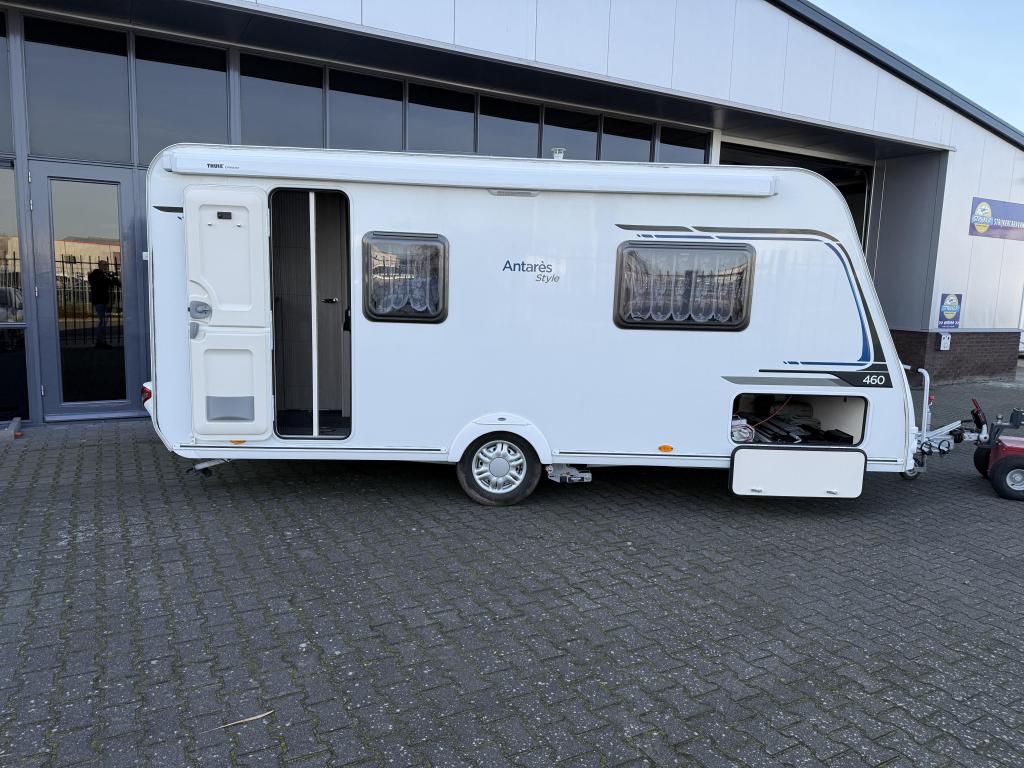 Caravelair Antares Style 460 Queensbed + Zit 960 KG Bj 2018, Caravans en Kamperen, Bedrijf, Treinzit, Lengtebed, 4 tot 5 meter