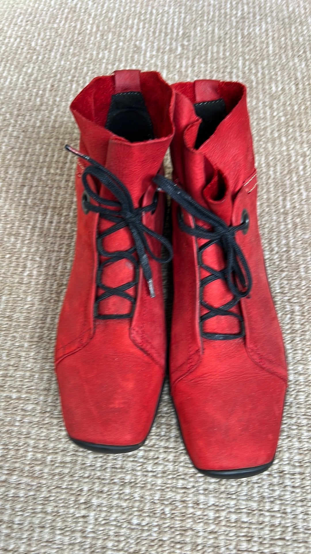 Wolky schoenen, Ophalen of Verzenden, Zo goed als nieuw, Rood, Sneakers of Gympen