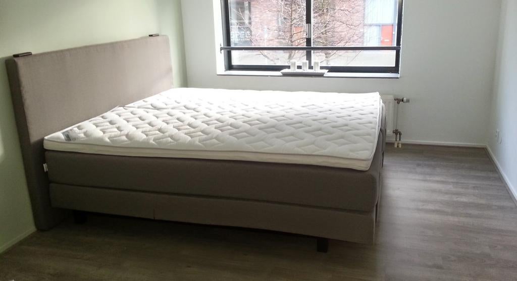 Swiss Sense elektrische boxspring 180x210 – zonder matrassen, Huis en Inrichting, Slaapkamer | Boxsprings, Ophalen, Tweepersoons