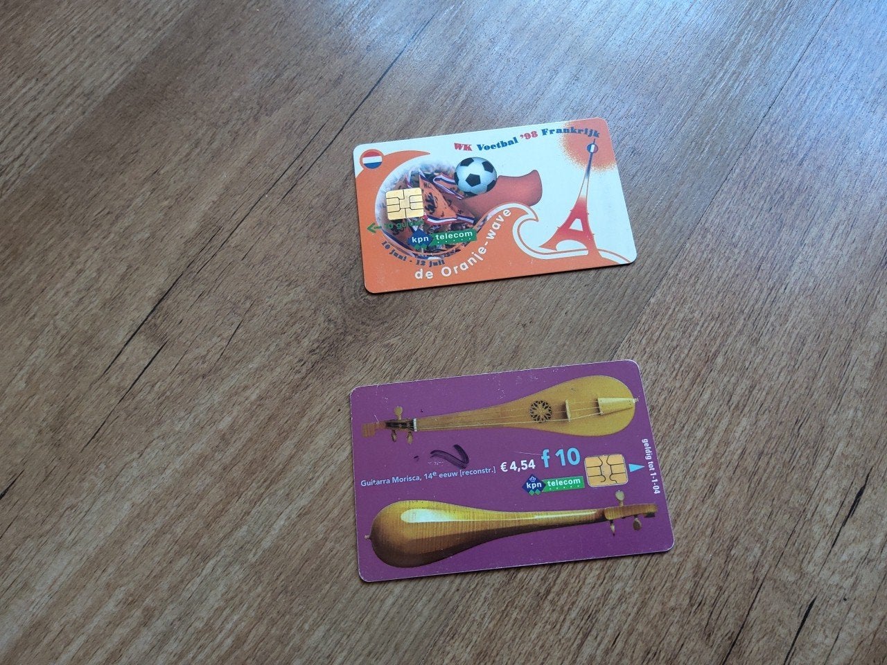 Lot van 2 KPN telefoonkaarten - Voetbal '98 en Middelleeuwen, Verzamelen, Telefoonkaarten, Ophalen of Verzenden, Nederland