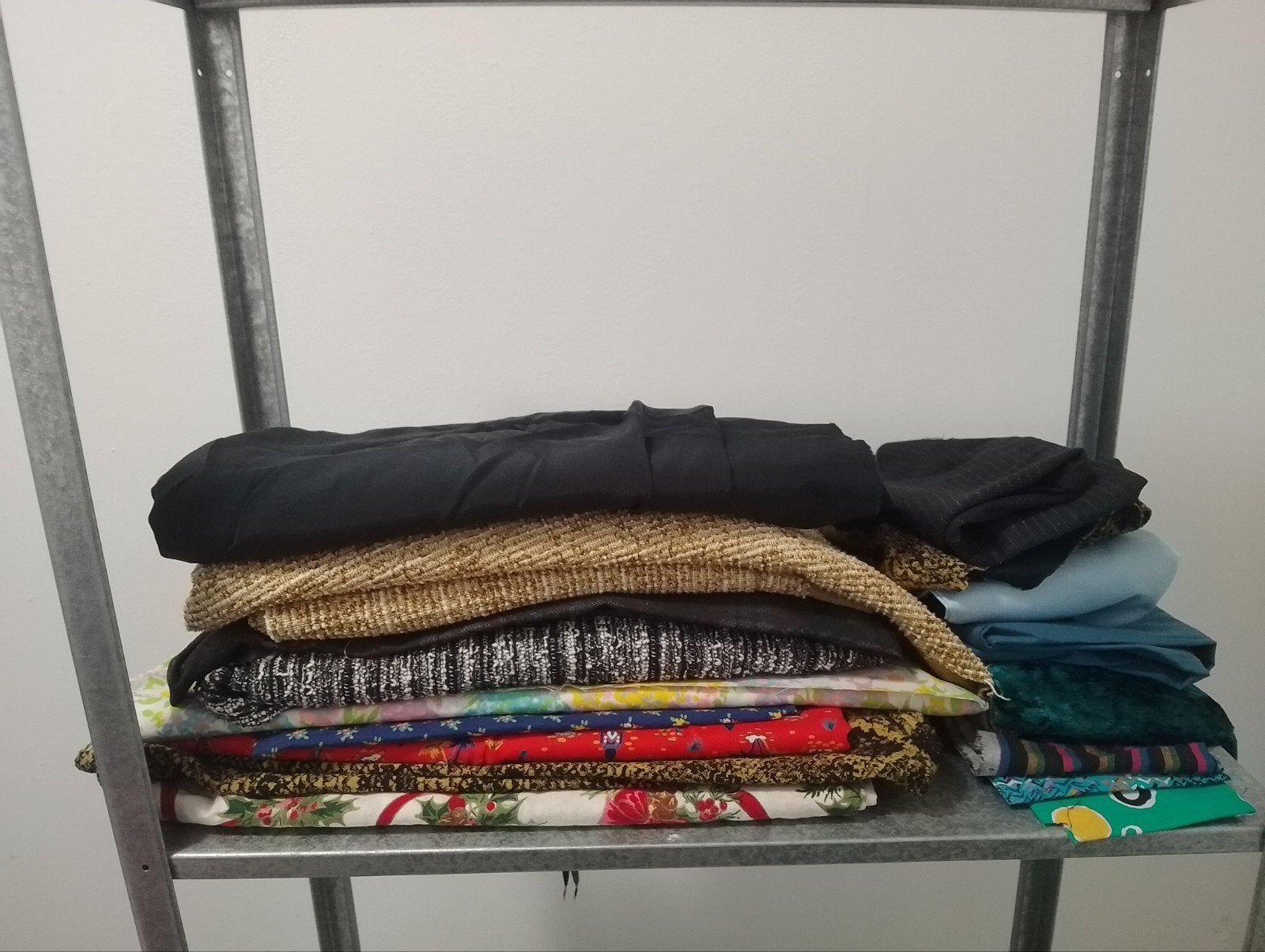 Diverse reststoffenpakket - €8, Ophalen, Overige materialen, Meerkleurig, Zo goed als nieuw