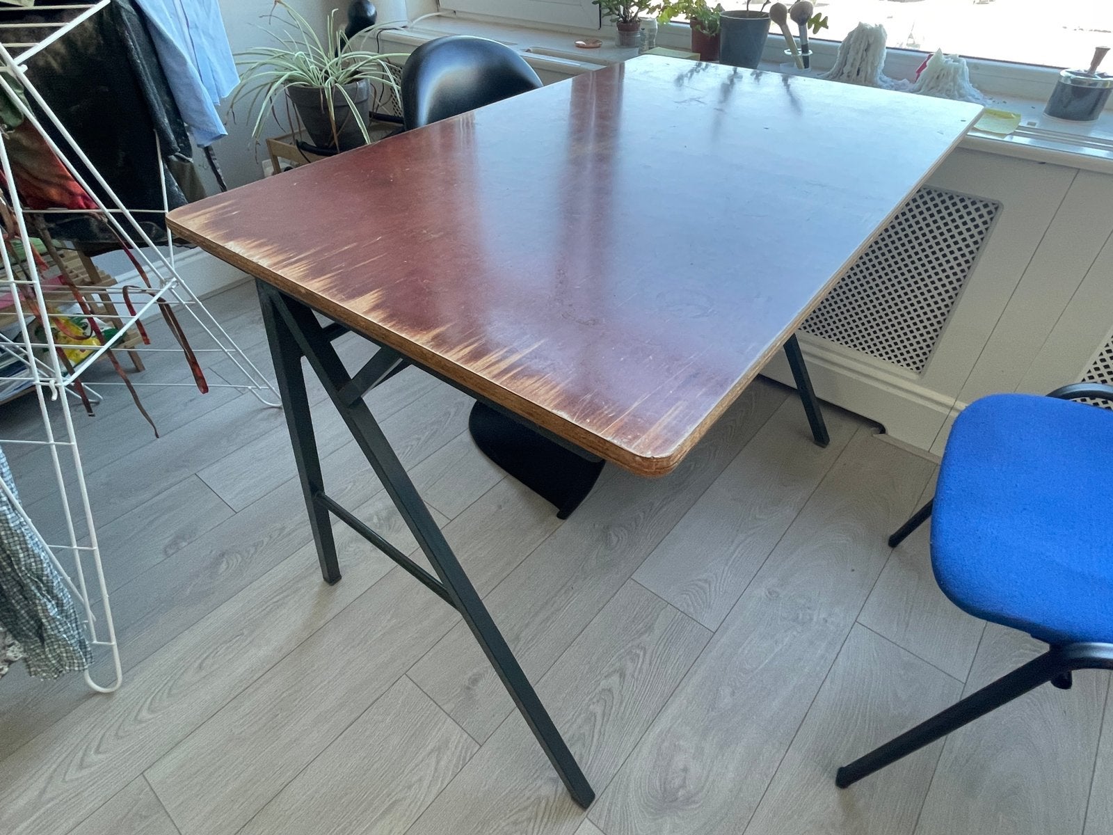 table, Ophalen, Zo goed als nieuw