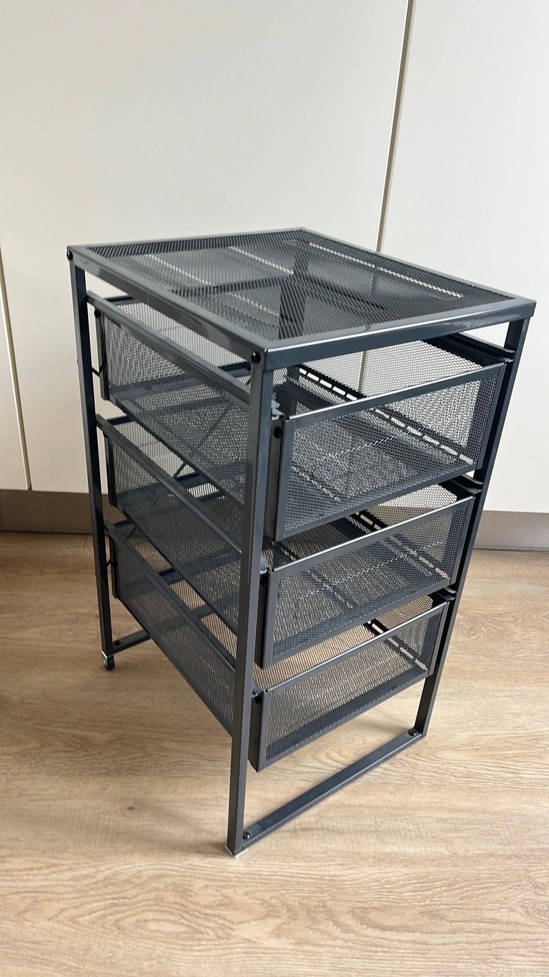 Mooi Ikea ladekastje / nachtkastje, Ophalen, Zo goed als nieuw