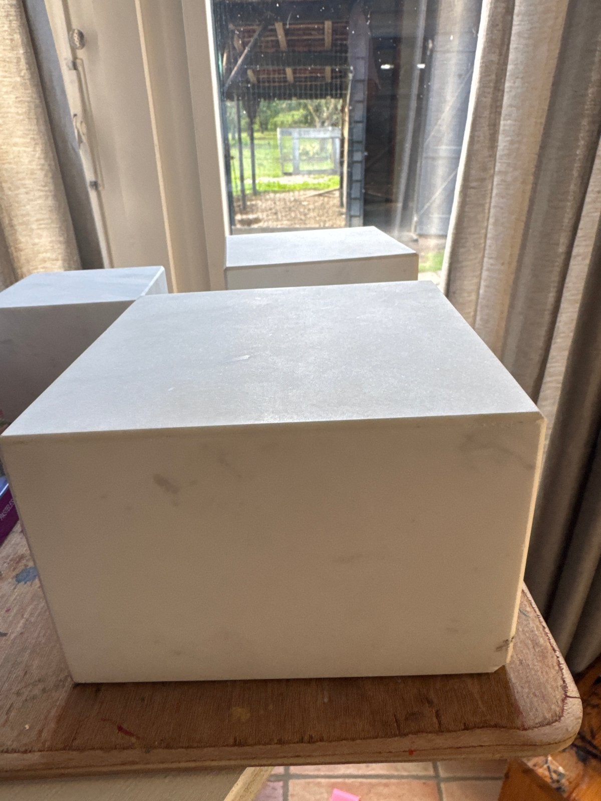 4 sokkels van marmer, Overige onderwerpen, Minder dan 20 cm, Overige materialen, Overige stijlen