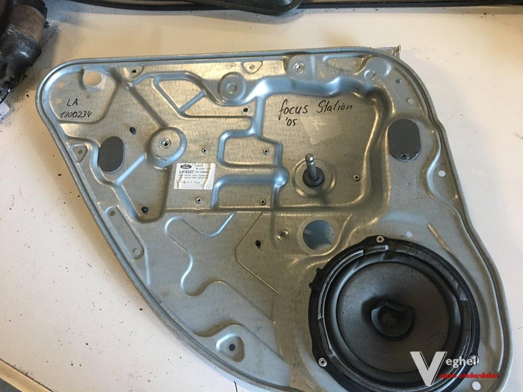 Ford Focus SW 2005 Raammechanisme  Rechtsachter handbediend