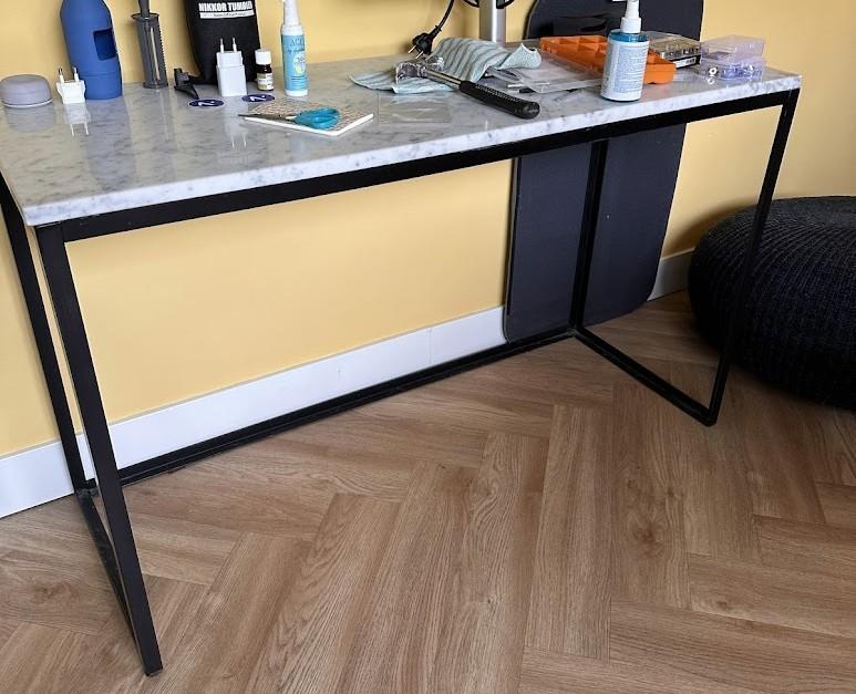Marble bureau original and beautiful design, Ophalen, Gebruikt, 120 cm, Wit