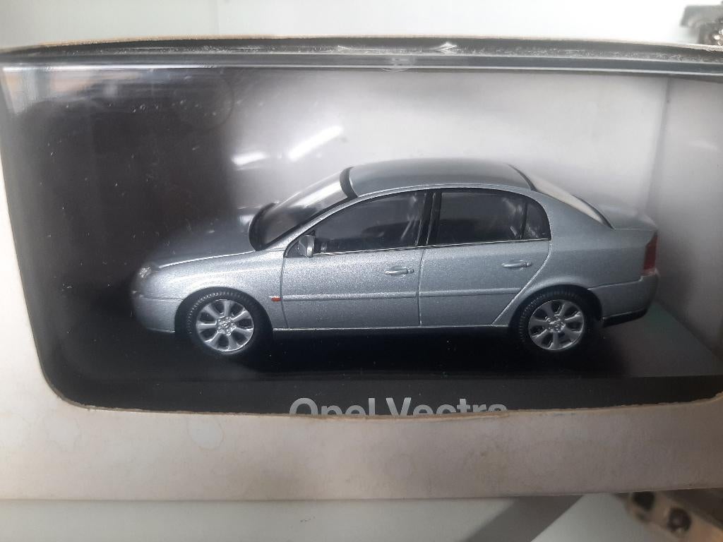 Opel Vectra grijs 1:43 schuco, Ophalen of Verzenden, Nieuw, Auto, Schuco