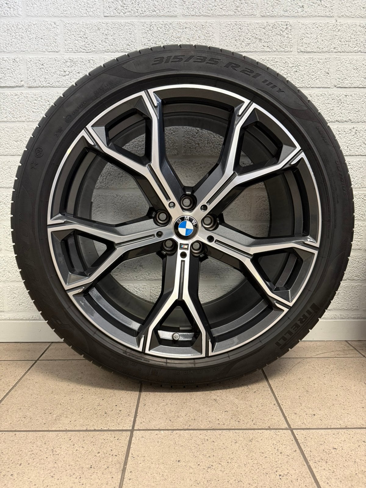BMW X5 X6 G05 G06 21 inch velgen met Pirelli zomerbanden rft, Auto-onderdelen, Banden en Velgen, Gebruikt, 275 mm, Banden en Velgen