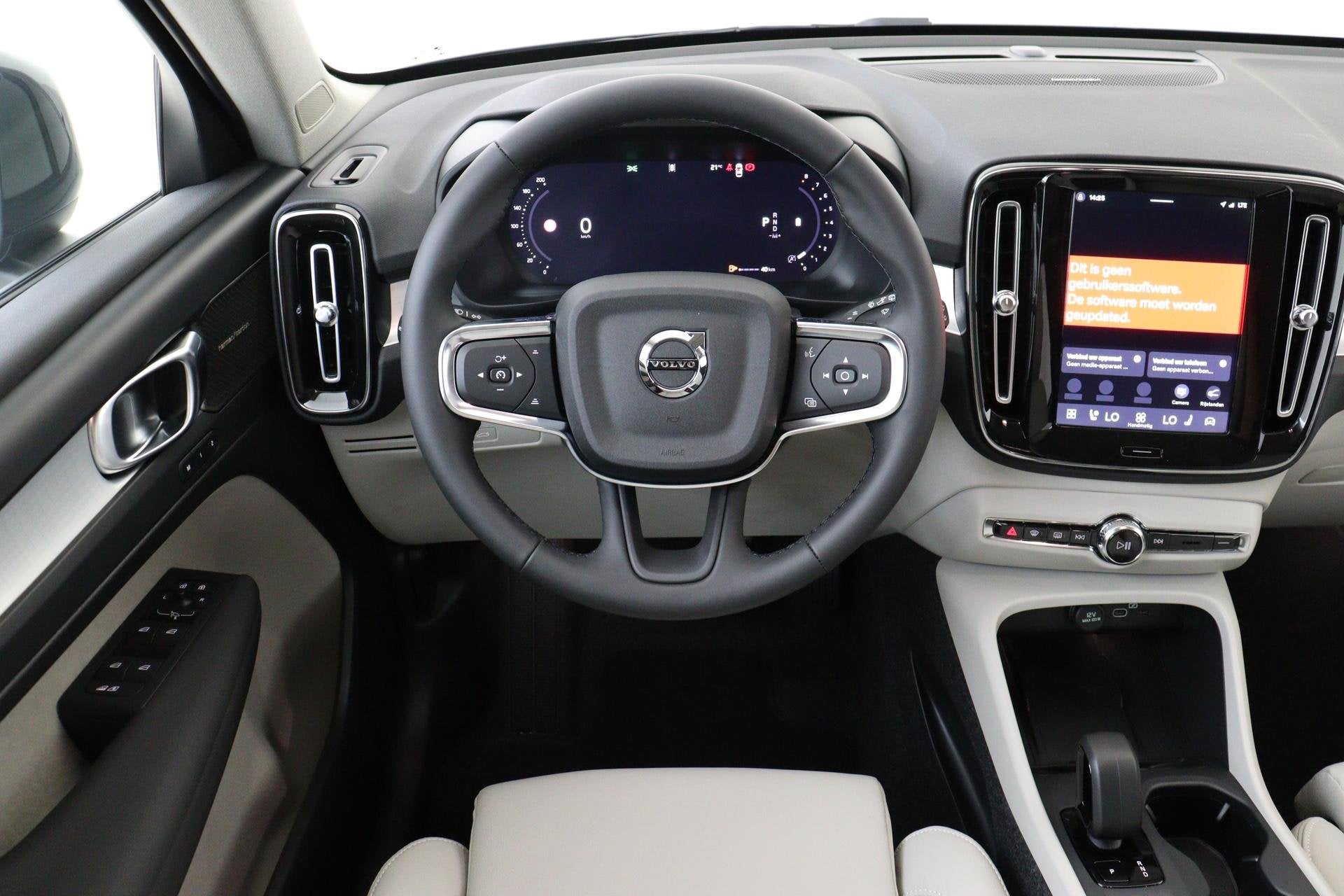 Volvo XC40 B4 CORE BUSINESS EDITION -HARMAN/KARDON|360°CAM|, Auto's, 12 maanden, Verwarmde buitenspiegels, Euro 6, Leder