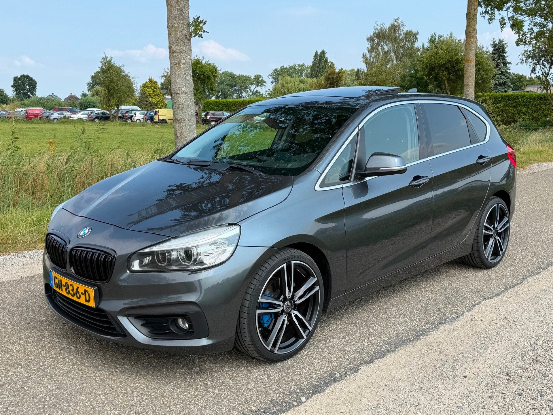 BMW 2-serie Active Tourer 220i Essential AUT APK 07-2027 Air, Auto's, BMW, 1998 cc, Gebruikt, Origineel Nederlands, 1405 kg