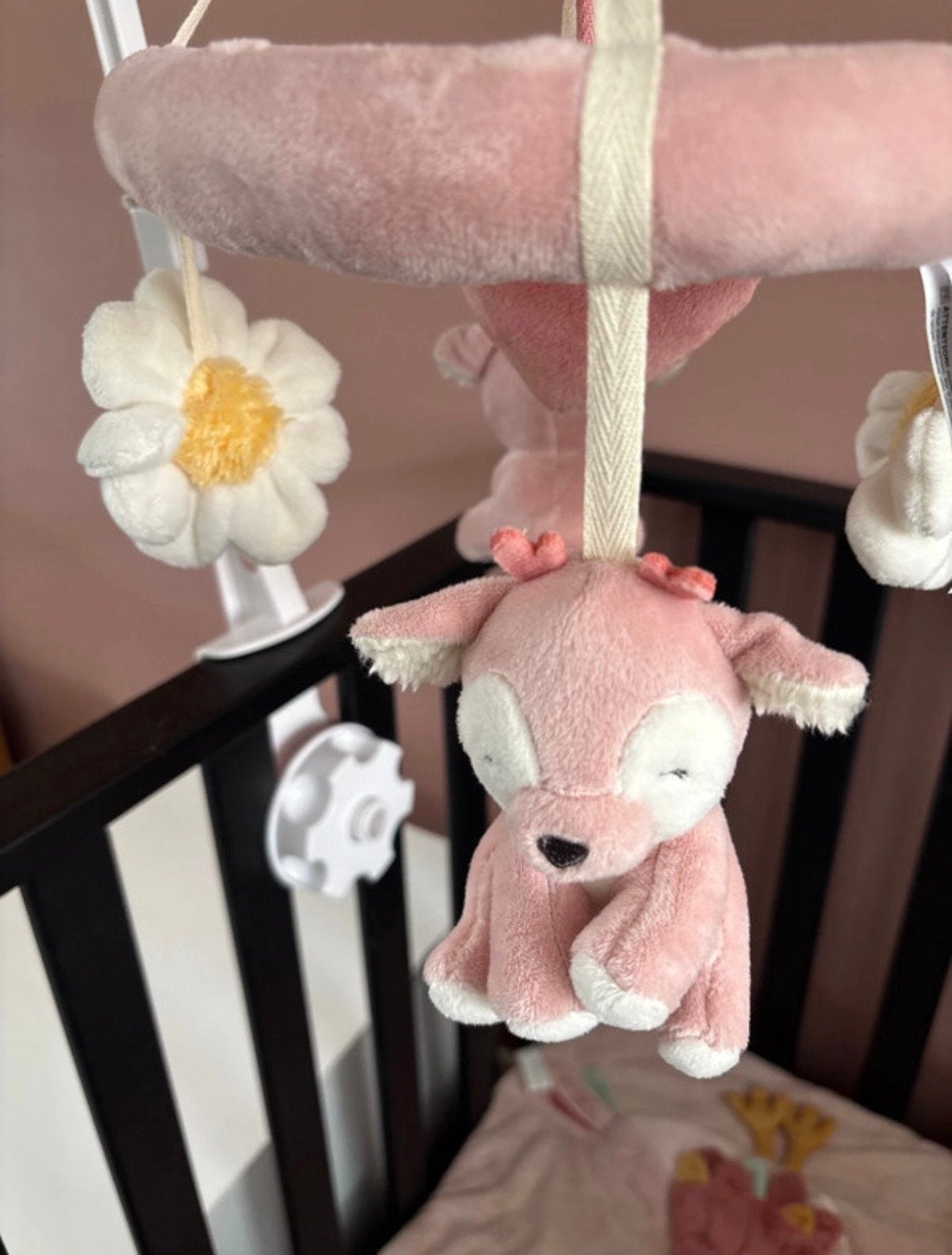 Prenatal boxmobiel met roze hertjes en bloemen, Ophalen of Verzenden, Zo goed als nieuw, Mobiel