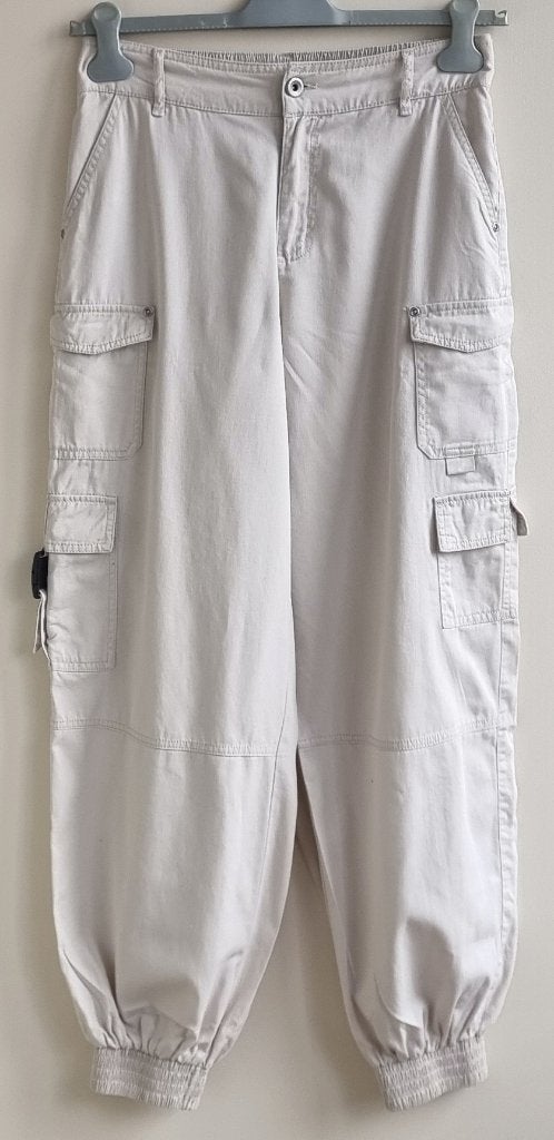 Only creme cargo broek mt. S, Only, Beige, Ophalen of Verzenden, Zo goed als nieuw