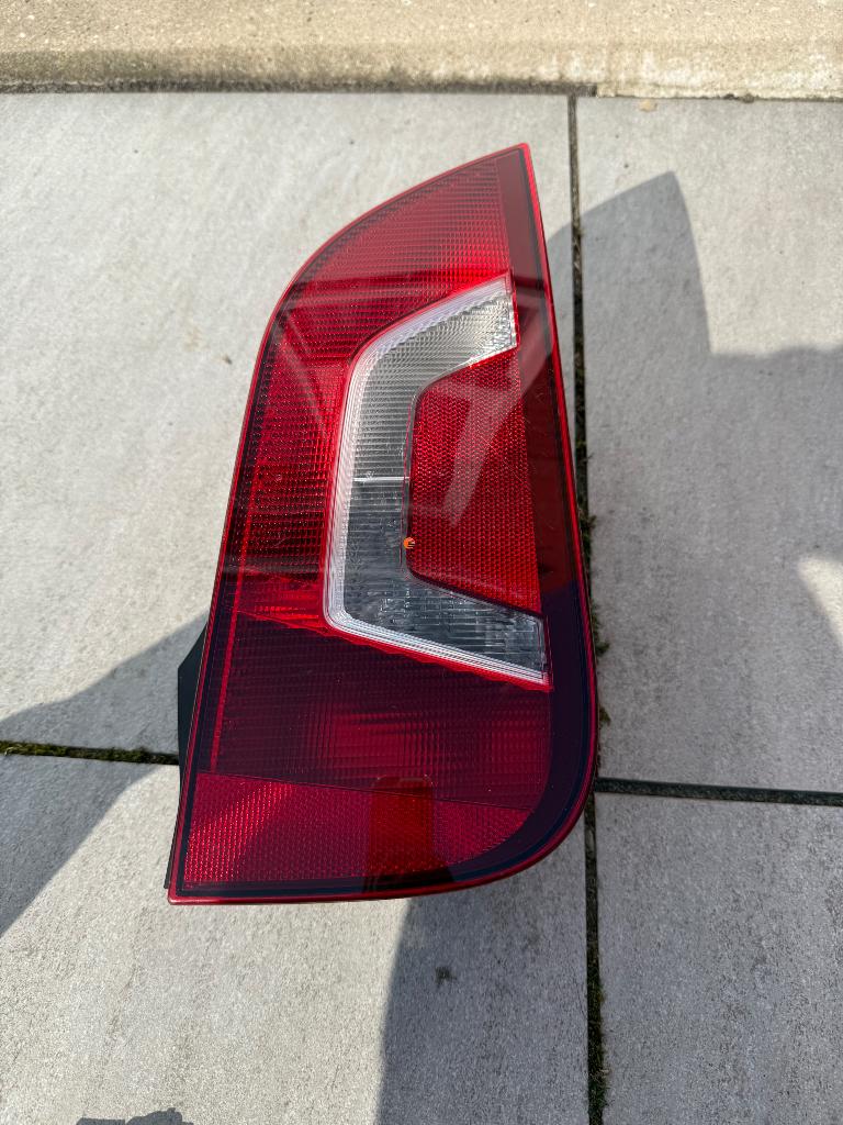 Achterlicht VW UP, Ophalen