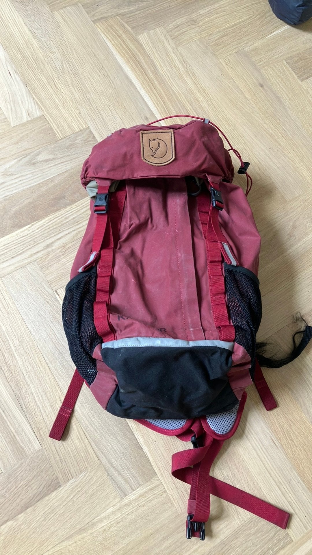 Fjallraven Rode Trekking rugzak / wandelrugzak voor kinderen, Gebruikt, 25 tot 40 cm, Ophalen of Verzenden, Trekking