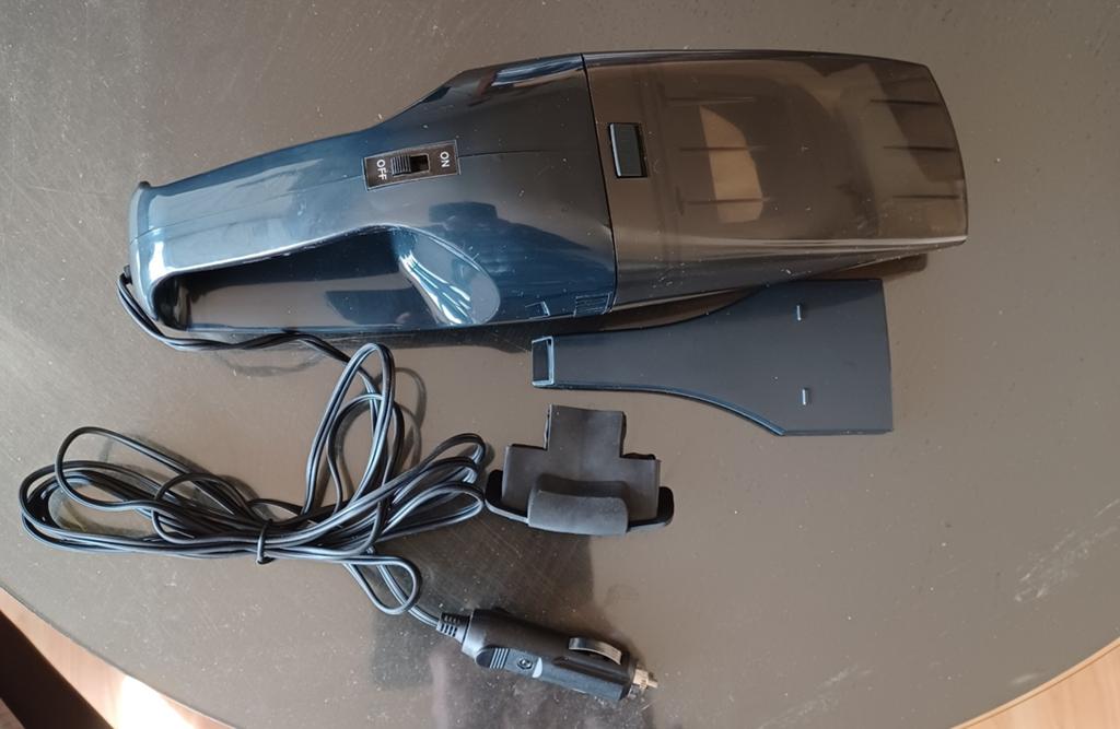Dust Away Auto Stofzuiger 12V  NIEUW IN ORIGINELE VERPAKKING, Ophalen, Kruimeldief, Zo goed als nieuw, Reservoir