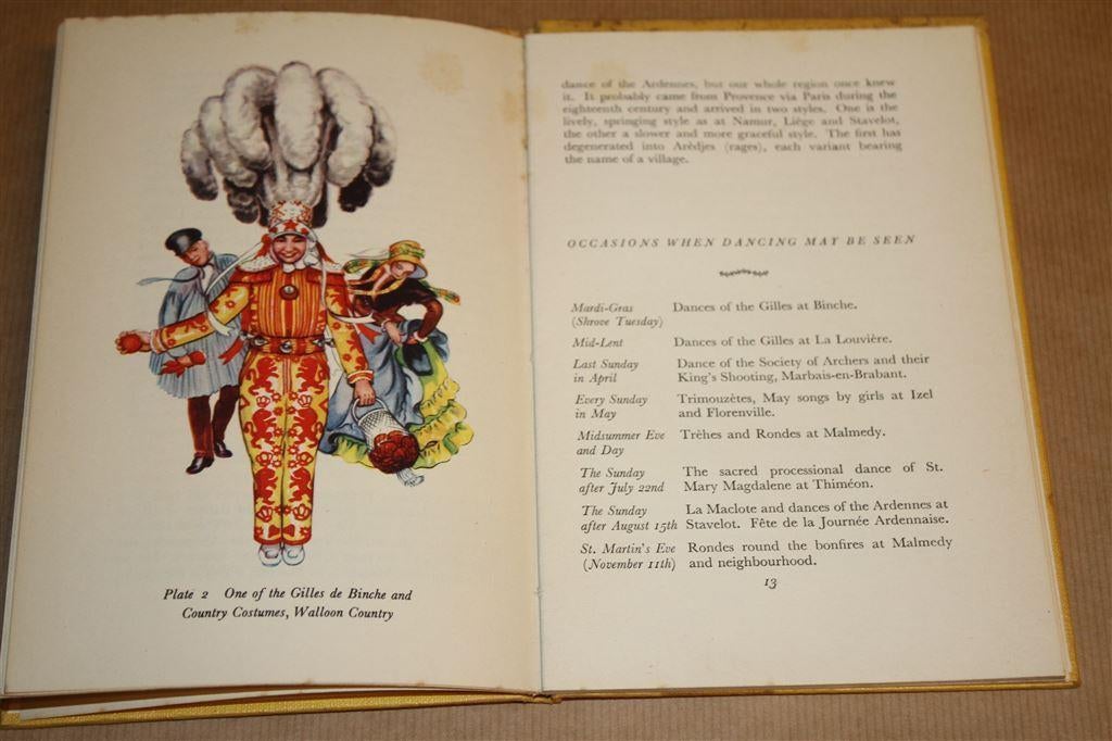 Dances of Belgium [1953]. Handboek Europese volksdansen., Boeken, Ophalen of Verzenden, Gelezen, Toneel