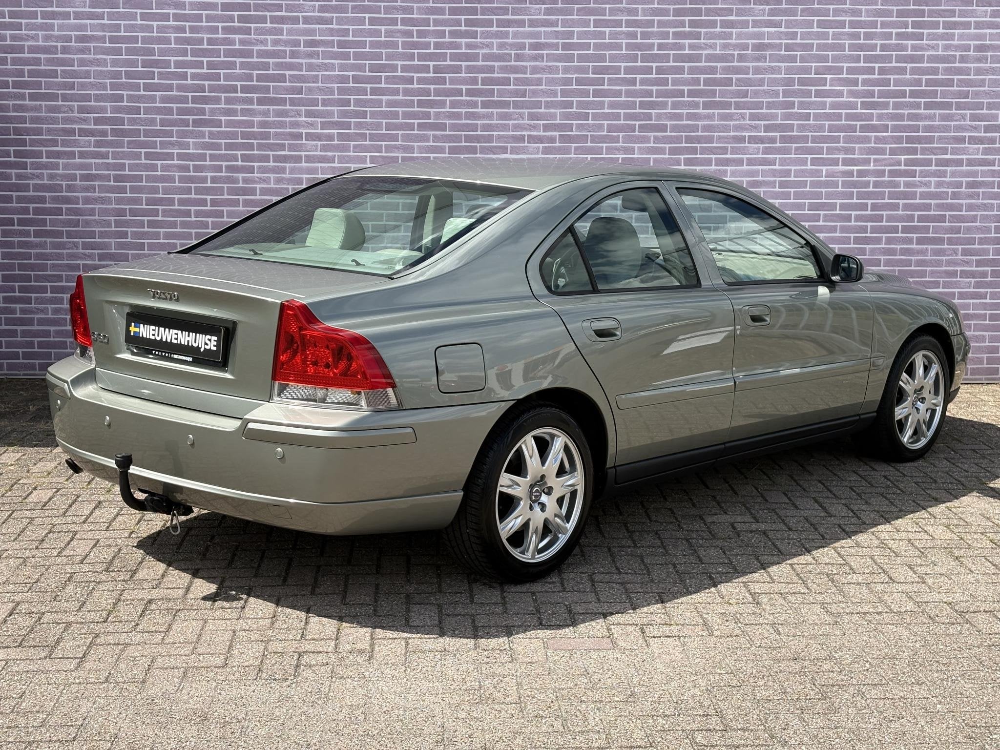 Volvo S60 2.4 Edition II Chrono | Unieke Kilometerstand! | S, Voorwielaandrijving, Gebruikt, S60, 1600 kg
