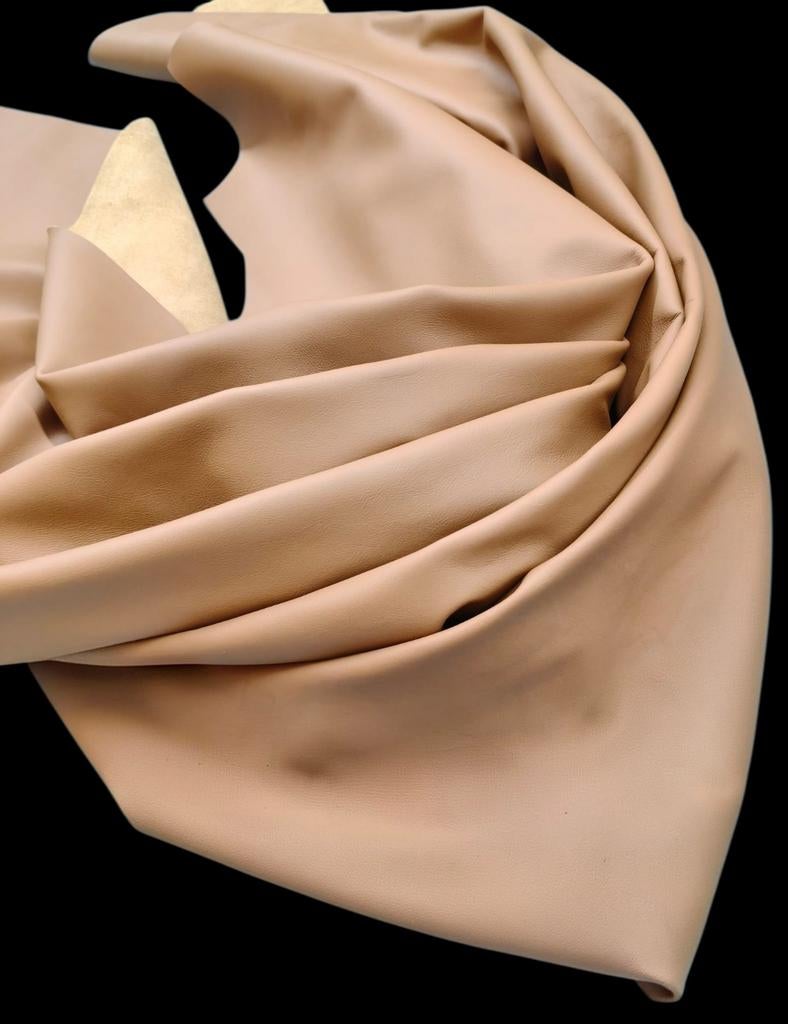 Leren huiden uit voorraad leverbaar ook halve & restanten, Ophalen, Bruin, Leer of Kunstleer, Nieuw