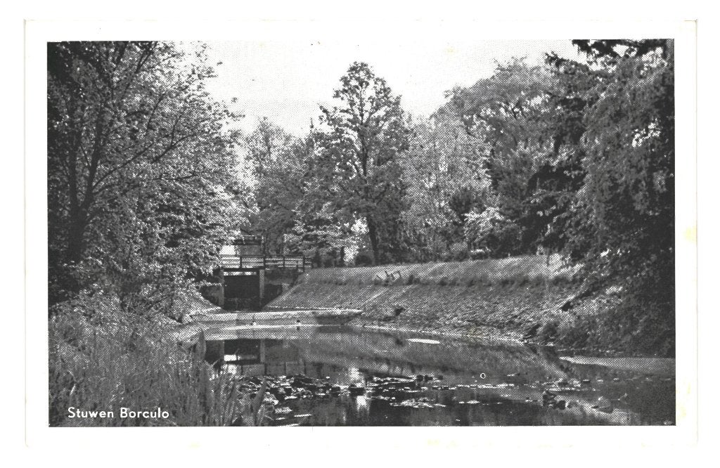 988554	Borculo	Stuwen	Gld	Nette oude kaart Onbeschreven, Verzamelen, Ansichtkaarten | Nederland, Ophalen of Verzenden, 1940 tot 1960