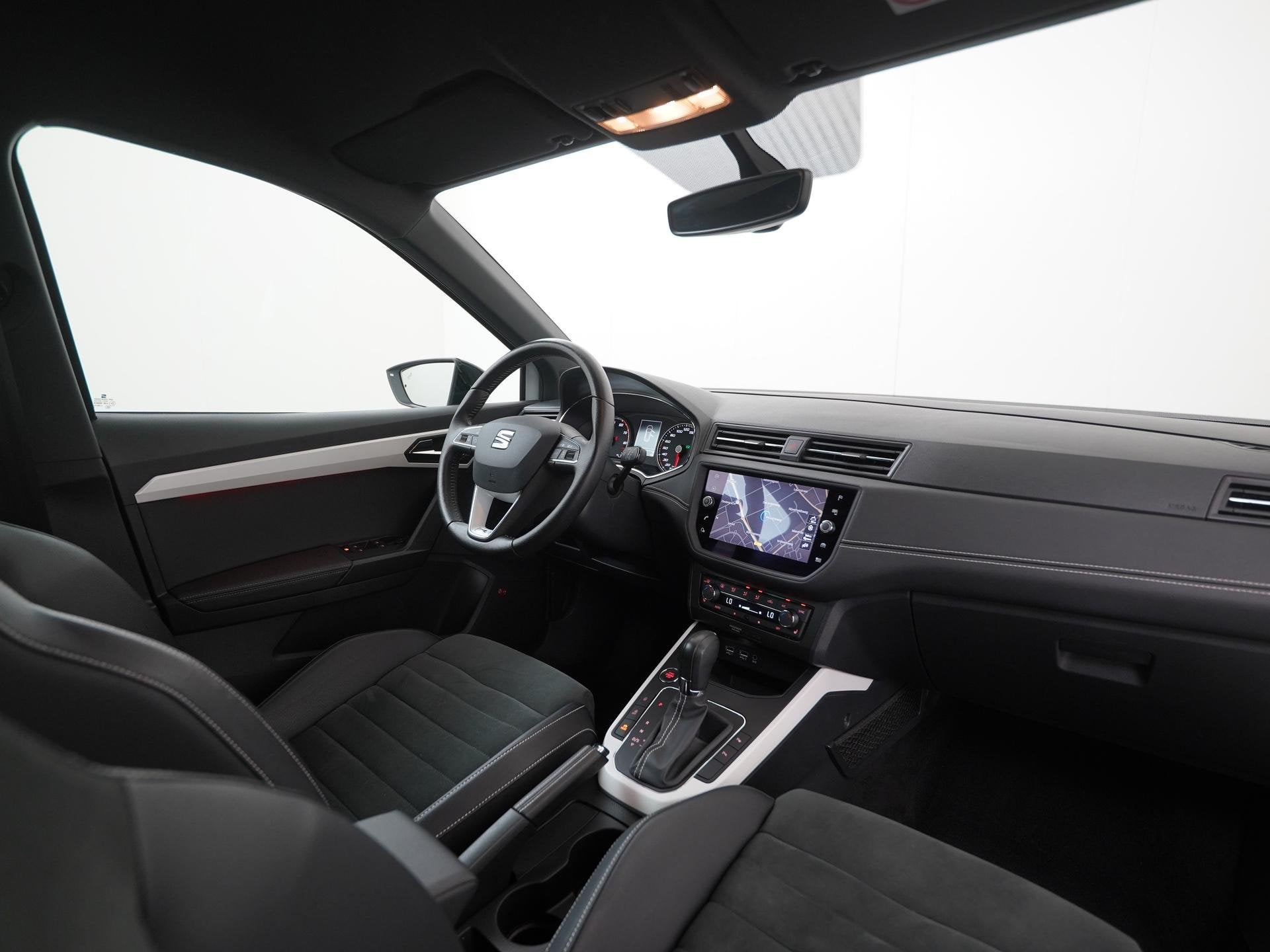 SEAT Arona 1.0 TSI Xcellence Business Intense DSG | Trekhaak, 12 maanden, Wit, Automatische klimaatregeling, 600 kg