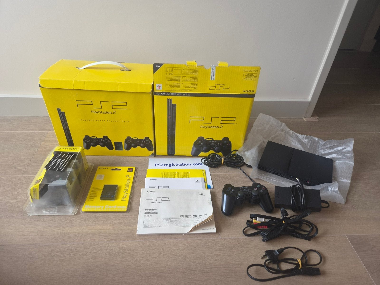 Sony PlayStation 2 Slim Starter Pack - Zwart, Spelcomputers en Games, Spelcomputers | Sony PlayStation 2, Zwart, Met 2 controllers