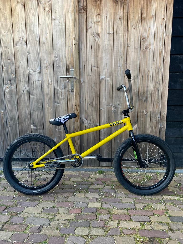 Zeer complete bmx, Fietsen en Brommers, Fietsen | Crossfietsen en BMX, Gebruikt, 20 tot 24 inch, Staal, Voetsteunen, Ophalen of Verzenden