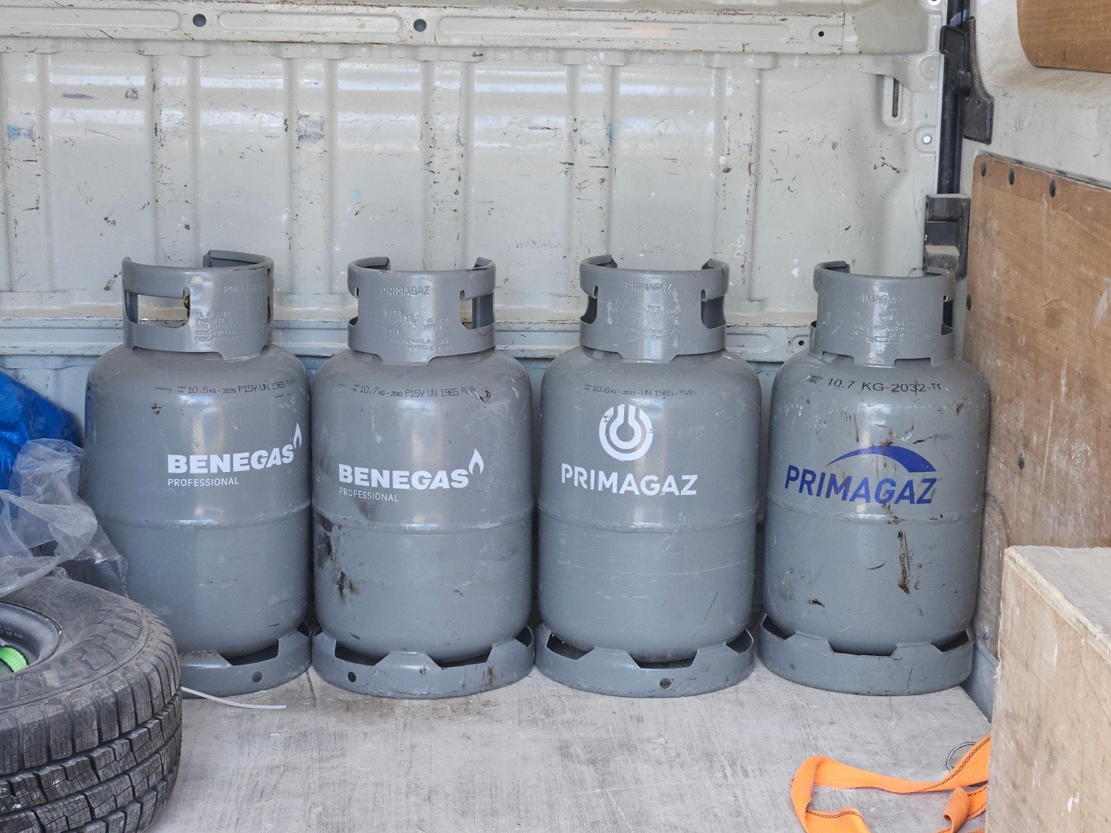 4x Benegas / Primagaz grote stalen gasflessen (10,5 kg propa, Ophalen, Gebruikt